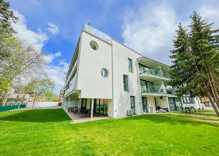 Villa Bauhaus Gold