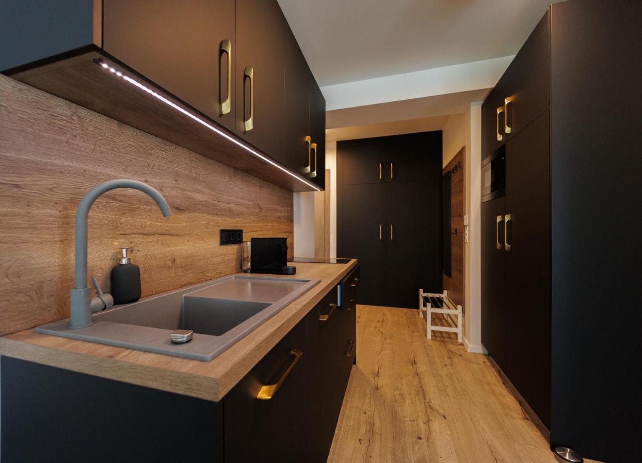 Bauhaus Gold *